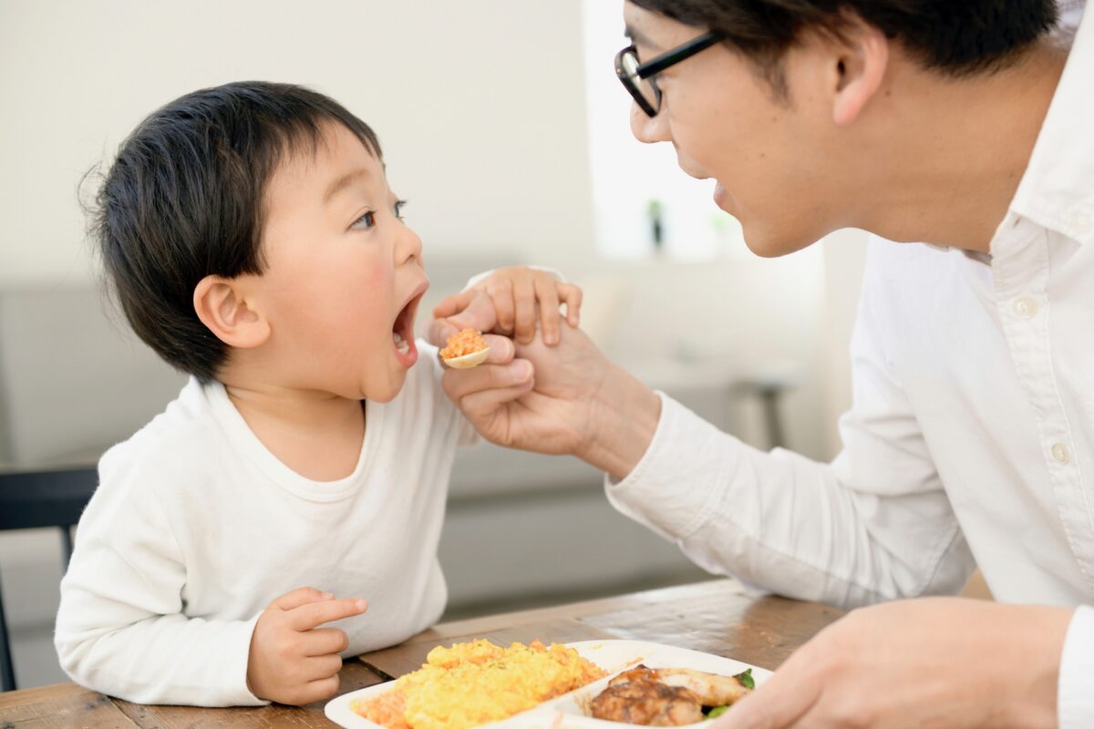 食事のこだわりが強い子への支援|ルーティンと選択肢で“折り合いをつける力”を育てる方法
