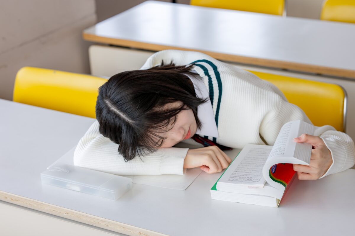 発達障害のある子どもの受験期に起きやすいメンタルの揺れと親子関係|反抗期・ストレス・モチベーションの支え方